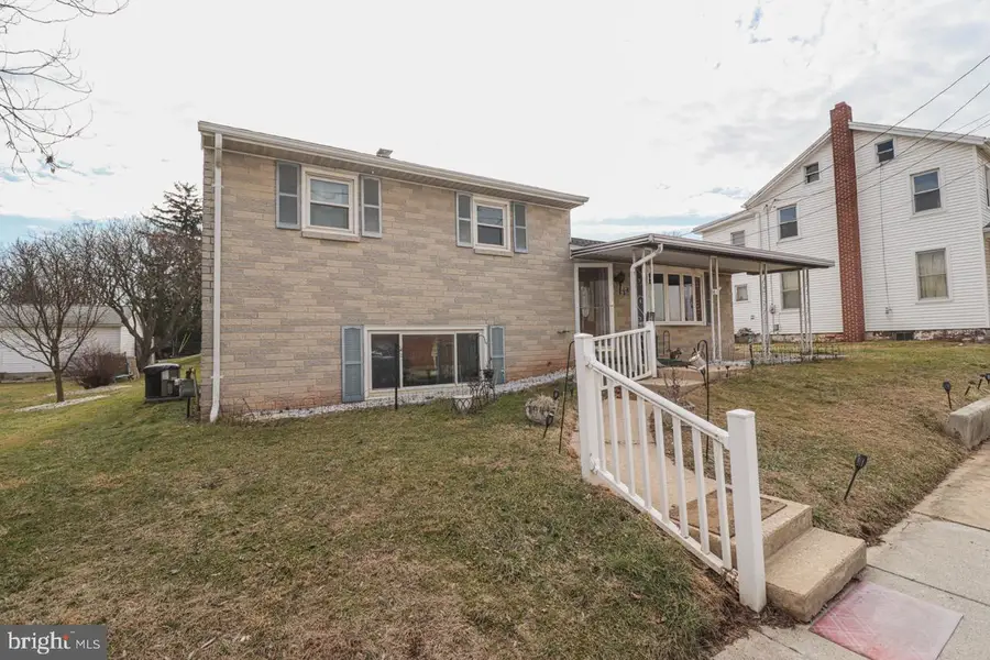 181 S Main St, Mount Wolf, PA 17347 - #2