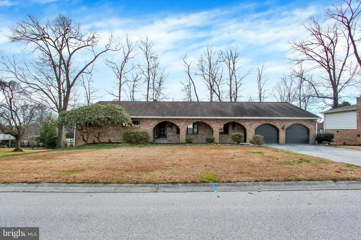 70 Laurel Dr, Hanover, PA 17331 - Image #1