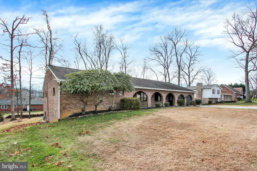 70 Laurel Dr, Hanover, PA 17331 - Image #3