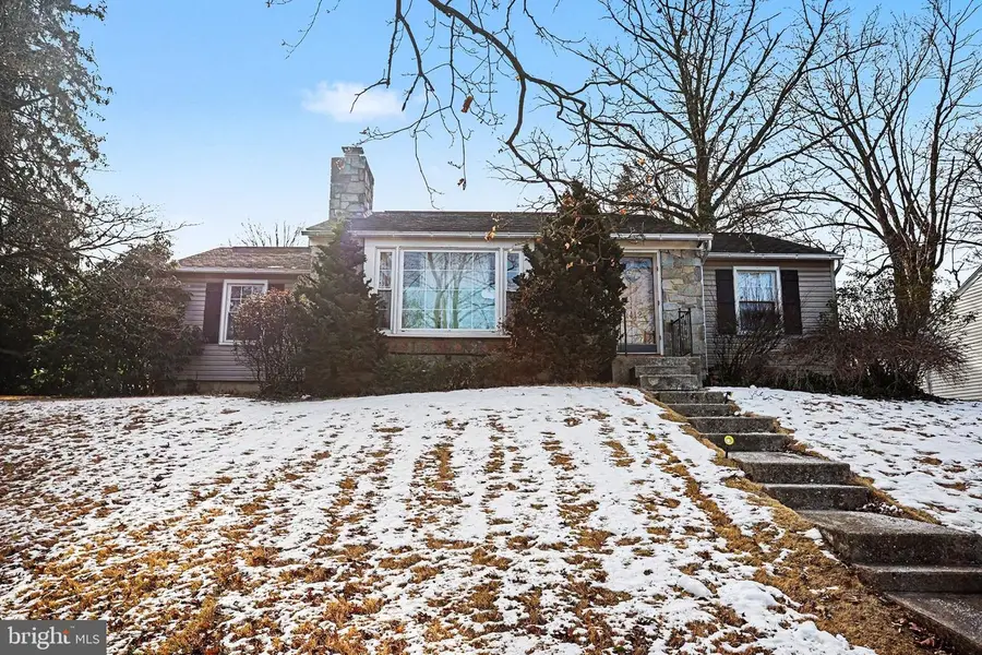 1412 Springdale Rd, York, PA 17403 - #2