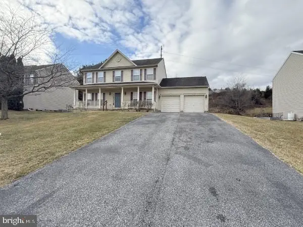 233 Sunset Cir, Red Lion, PA 17356 - Image #2