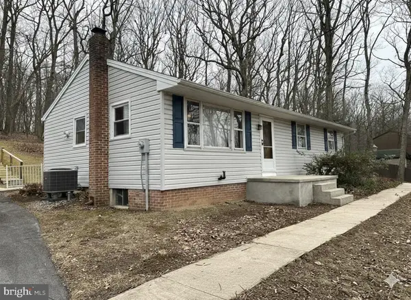 741 Aldinger Dr, DALLASTOWN, PA 17313