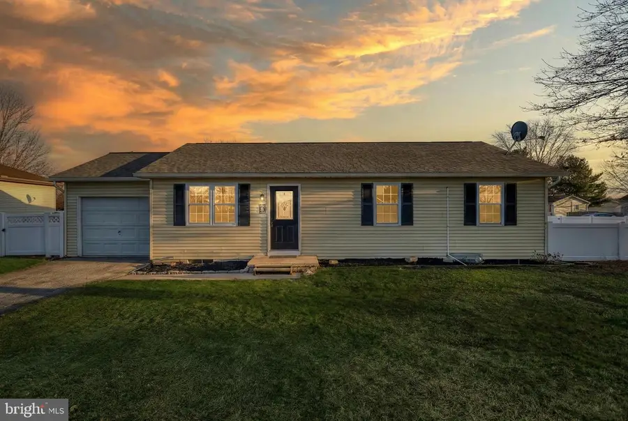 3330 E Pheasant Dr, Dover, PA 17315 - #2