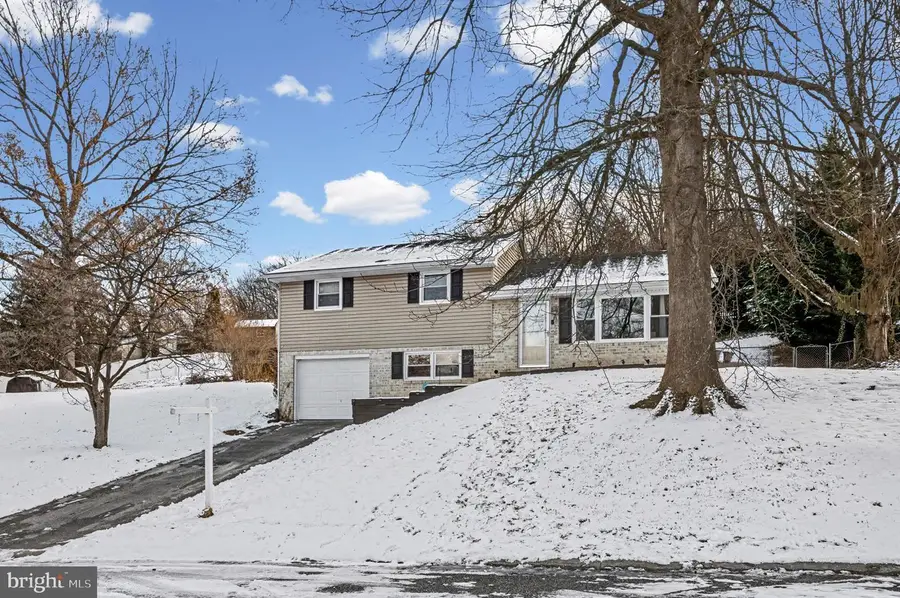 506 Norman Rd, York, PA 17406 - Image #2