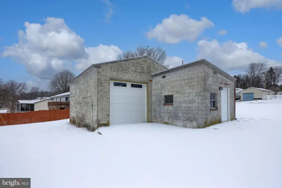 9 Dixie Dr, Red Lion, PA 17356 - Image #3