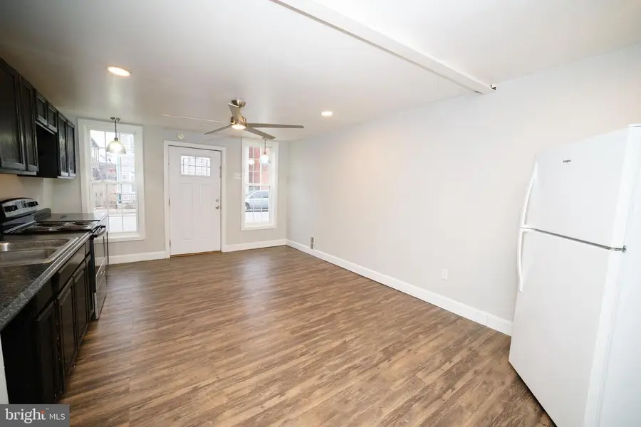 566 W Philadelphia St, York, PA 17401 - Image #2