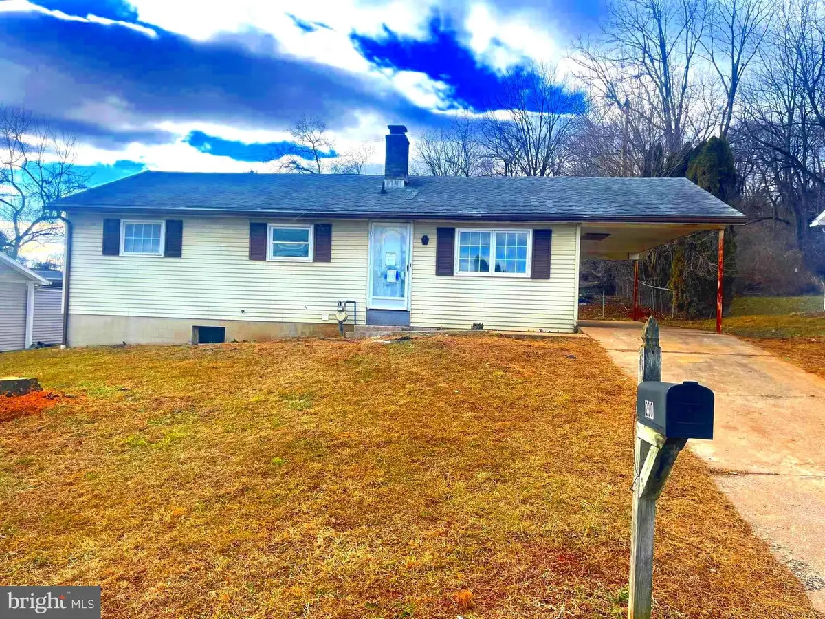 230 Canary Cir, York, PA 17404 - Image #1