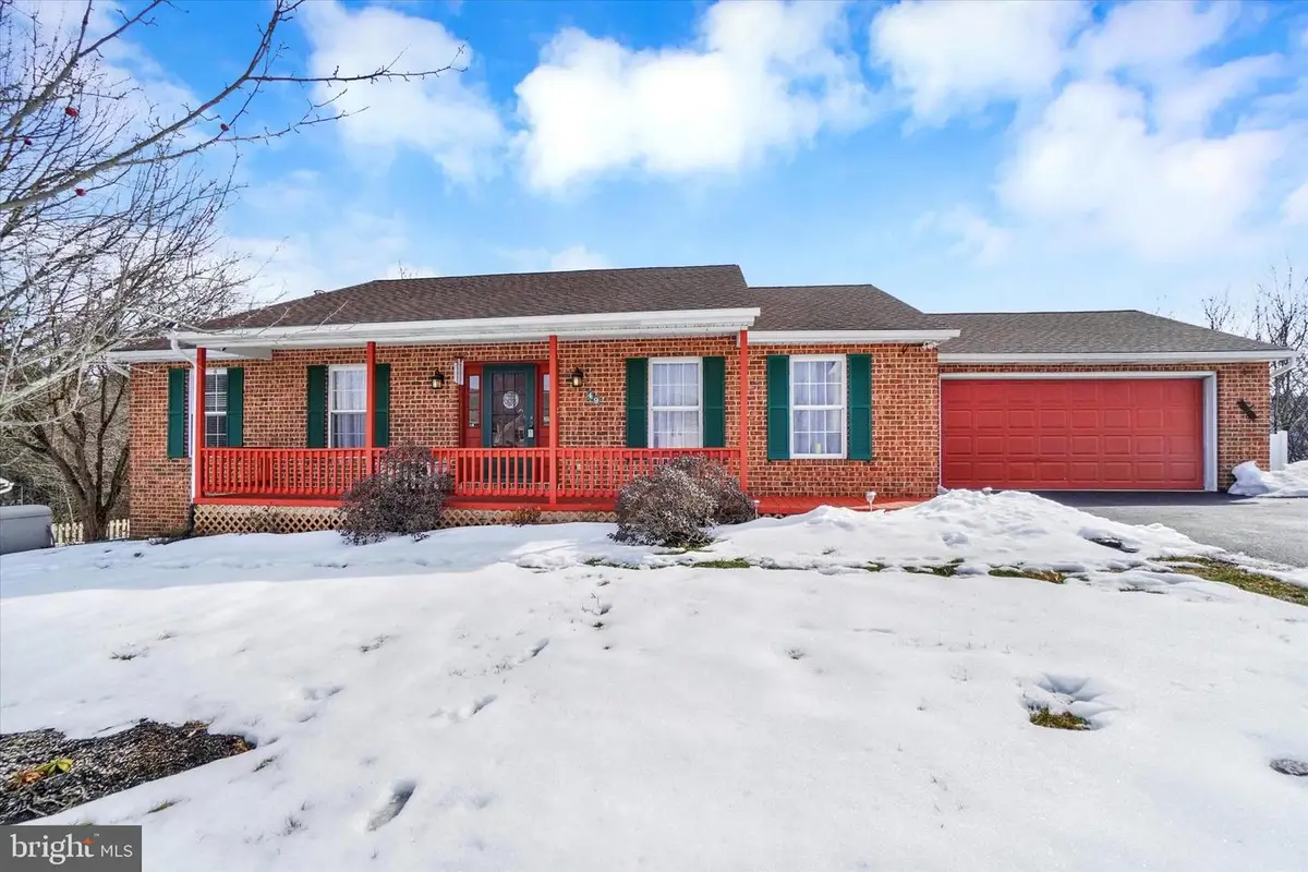 49 Edgehill Rd, Glen Rock, PA 17327 - #1