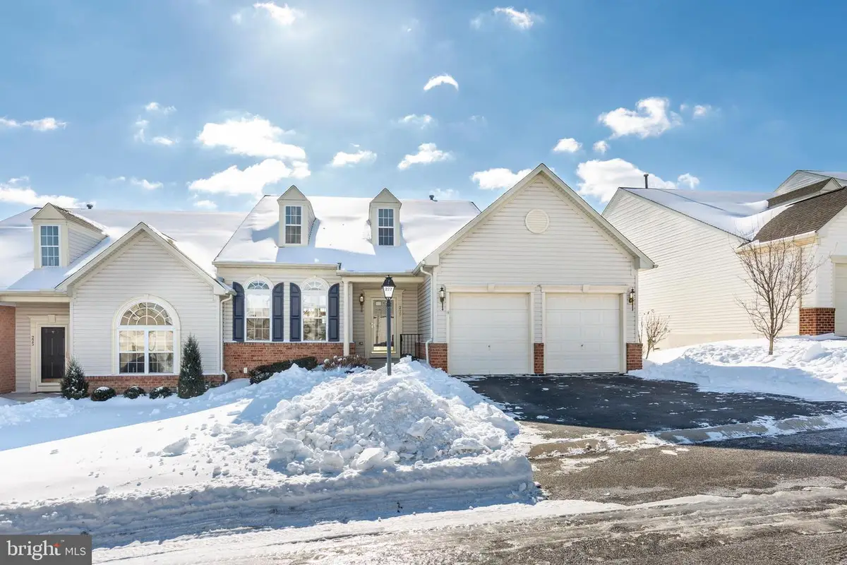 227 Fairmount Ct #33, Shrewsbury, PA 17361 - #1