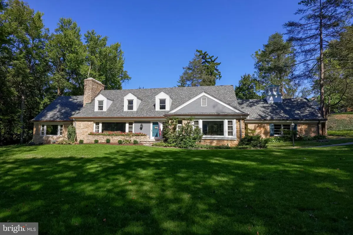 1201 Brockie Dr, York, PA 17403 - Image #1