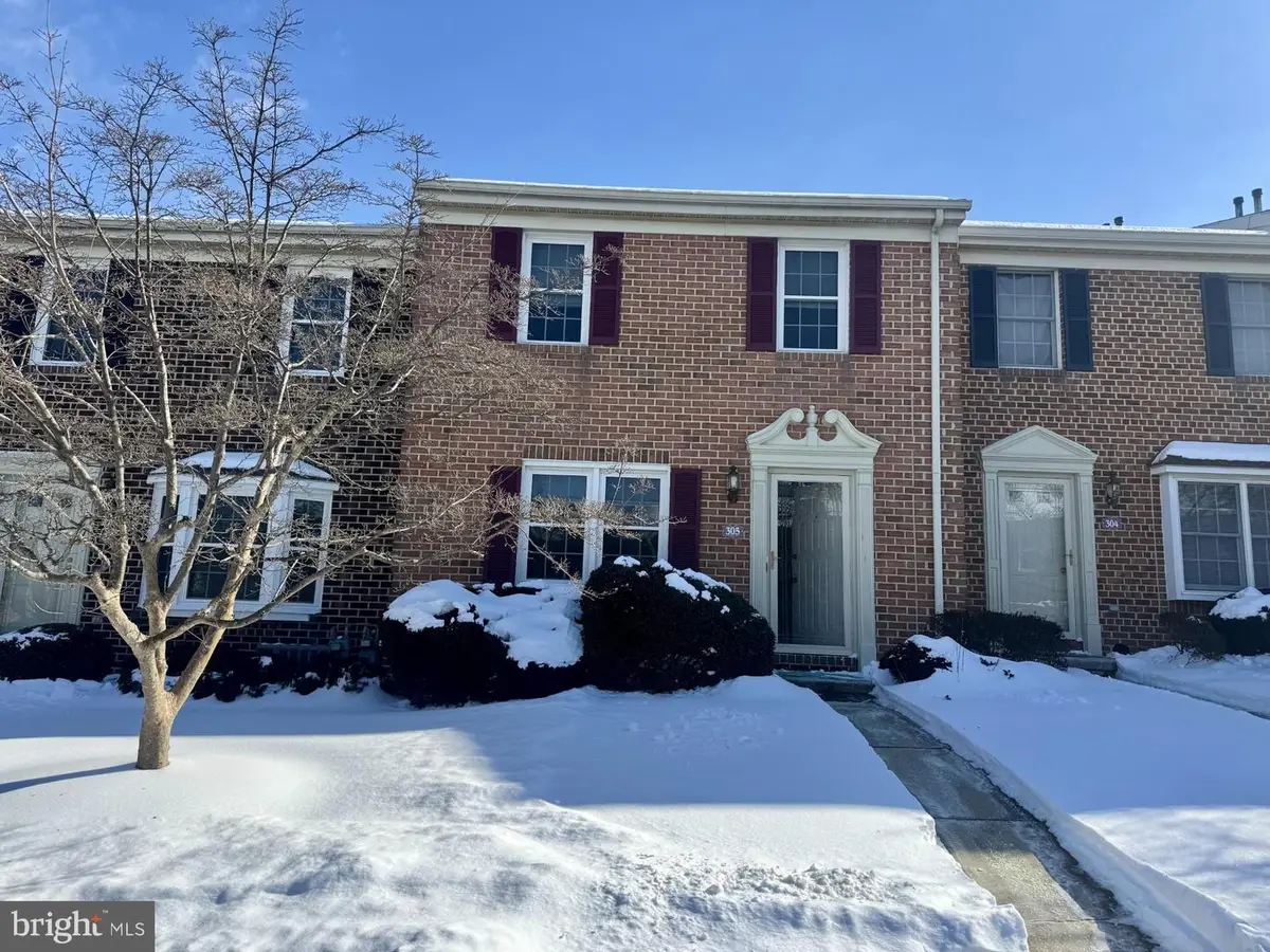 305 Chambers Rdg Rdg #305, York, PA 17402 - Image #1