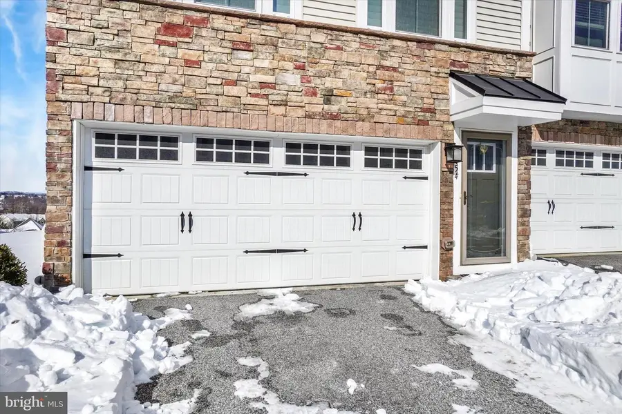 1154 Rosecroft Ln, York, PA 17403 - #2