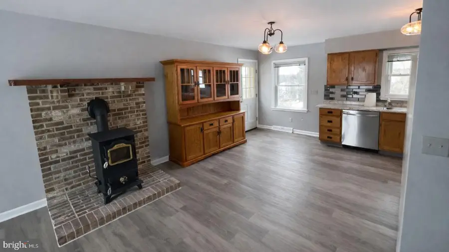 2134 Cemetery Rd, Seven Valleys, PA 17360 - #3