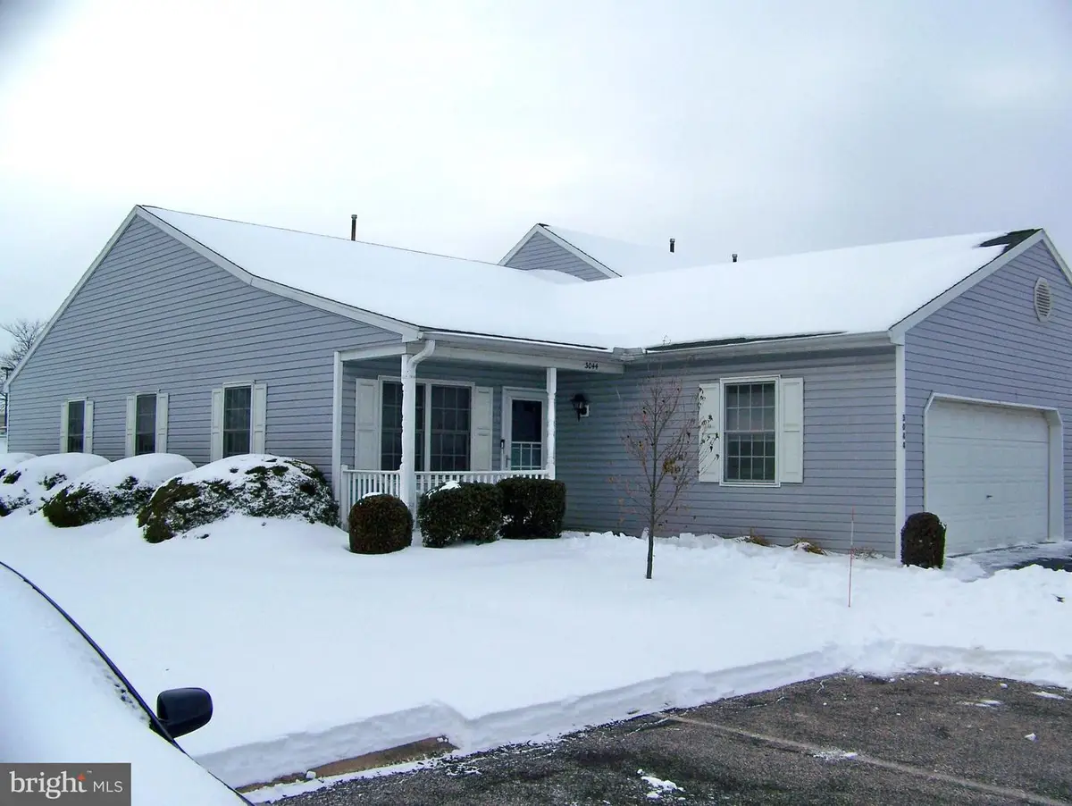3044 Village Cir W, York, PA 17404 - #1