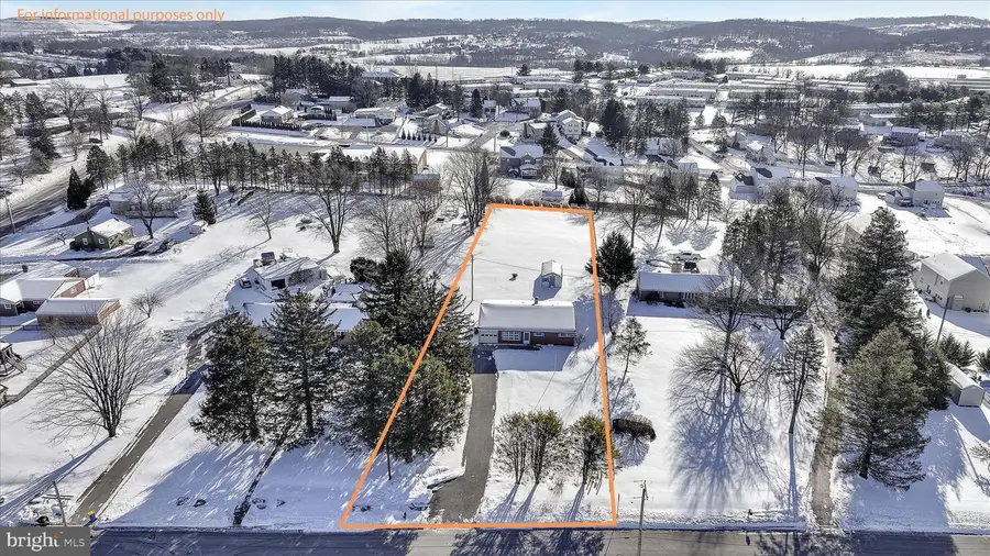 921 Skylight Dr, York, PA 17402 - Image #3