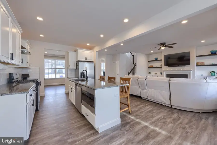 10 Eli Dr, York, PA 17404 - Image #2