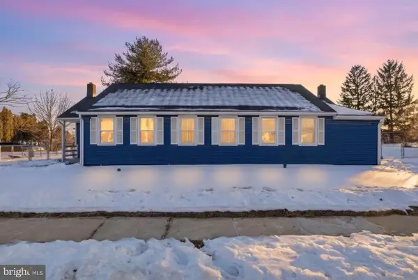 1058 Kelly Dr, YORK, PA 17404