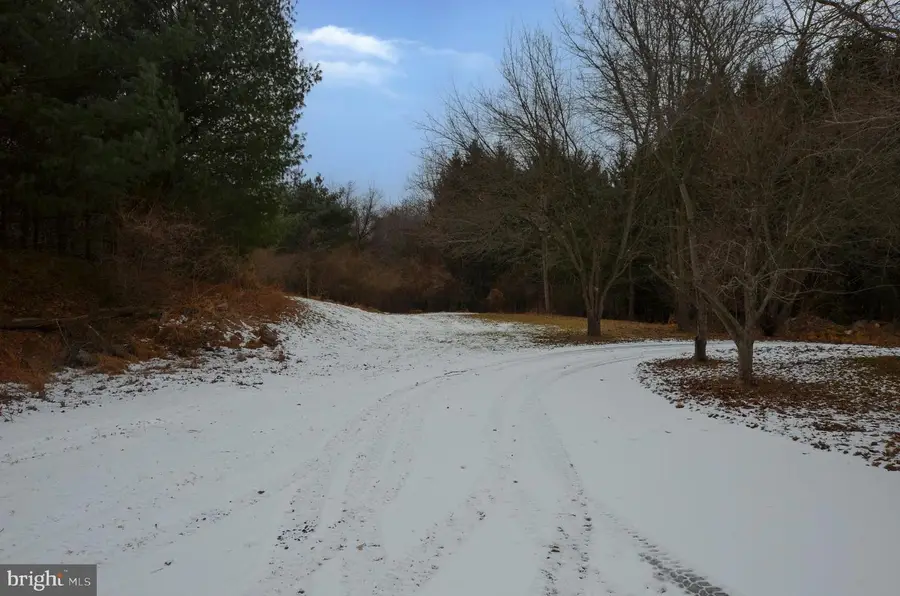 3414 Trone Rd, Glenville, PA 17329 - #2