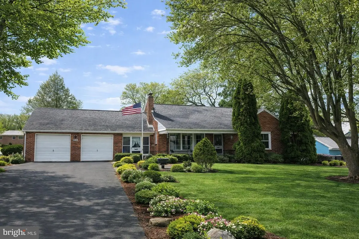 3570 Carlisle Rd, Dover, PA 17315 - #1