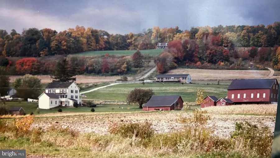 4859 Glenville Rd, Glen Rock, PA 17327 - #3