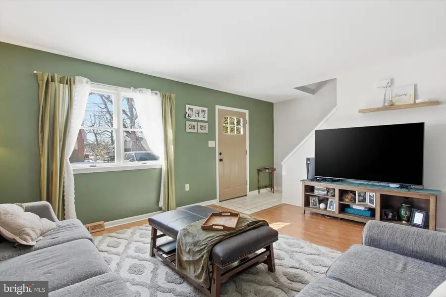 794 Barrett St, Hanover, PA 17331 - #3