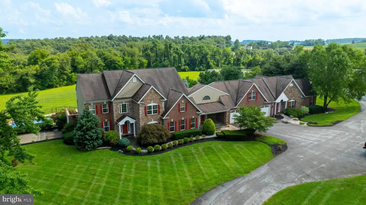 18183 Piedmont Rd, Stewartstown, PA 17363 - #1