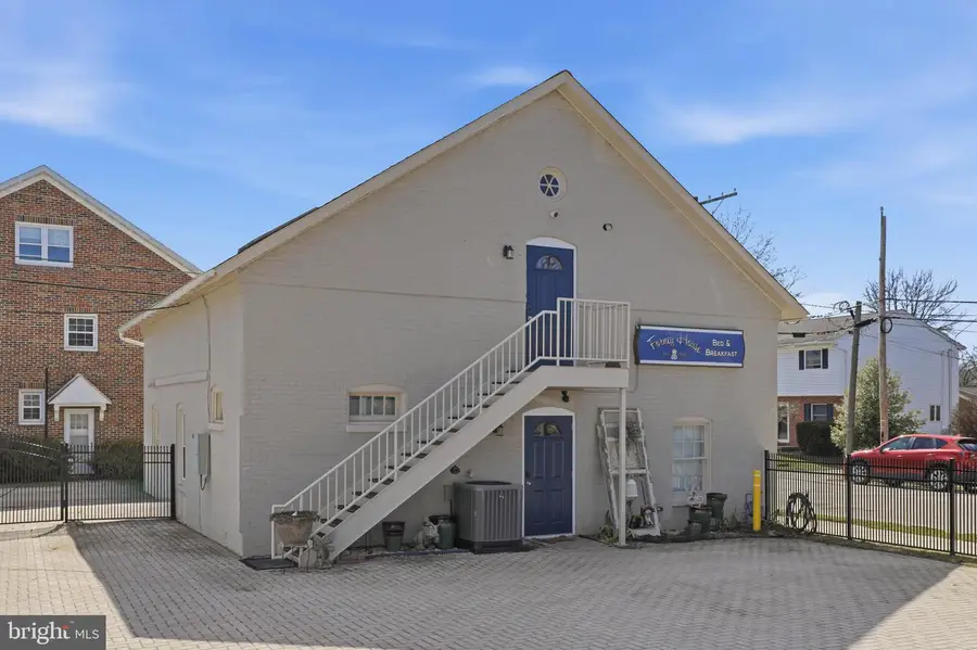 252 Frederick St, Hanover, PA 17331 - #2