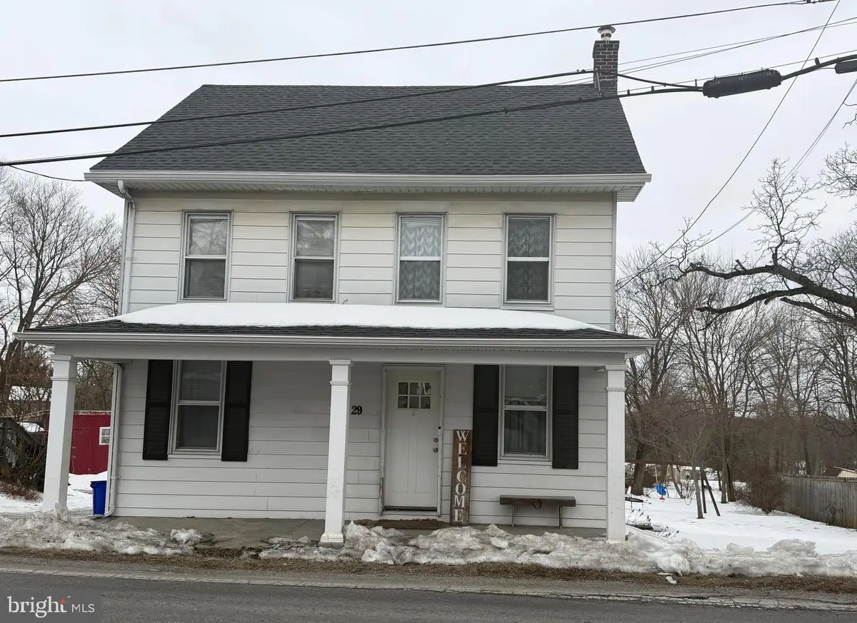 29 W George St, York New Salem, PA 17371 - #1