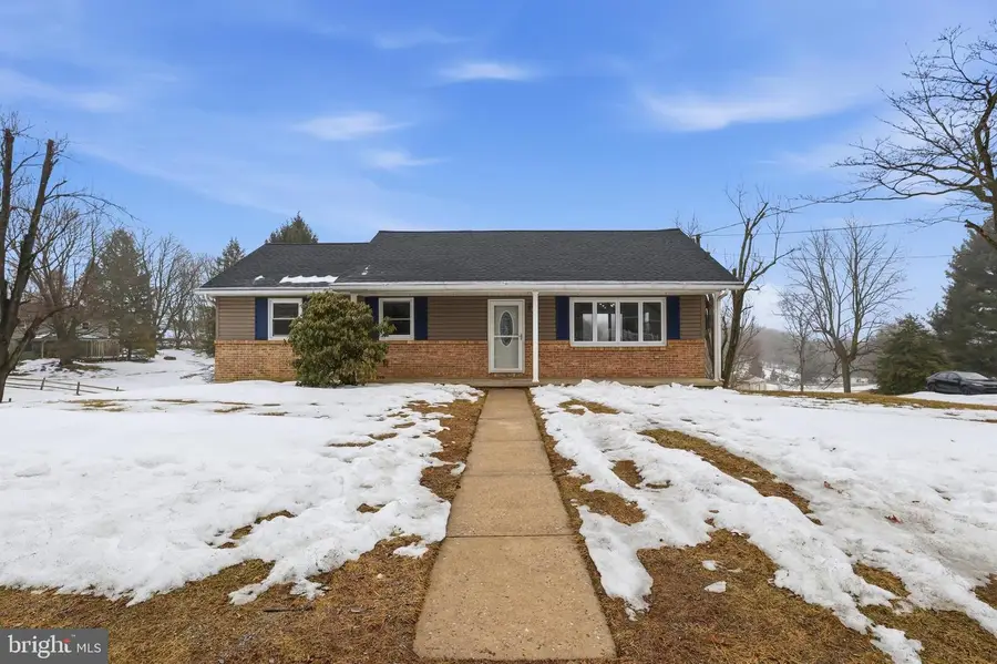 810 Jefferson Ln, Red Lion, PA 17356 - #2