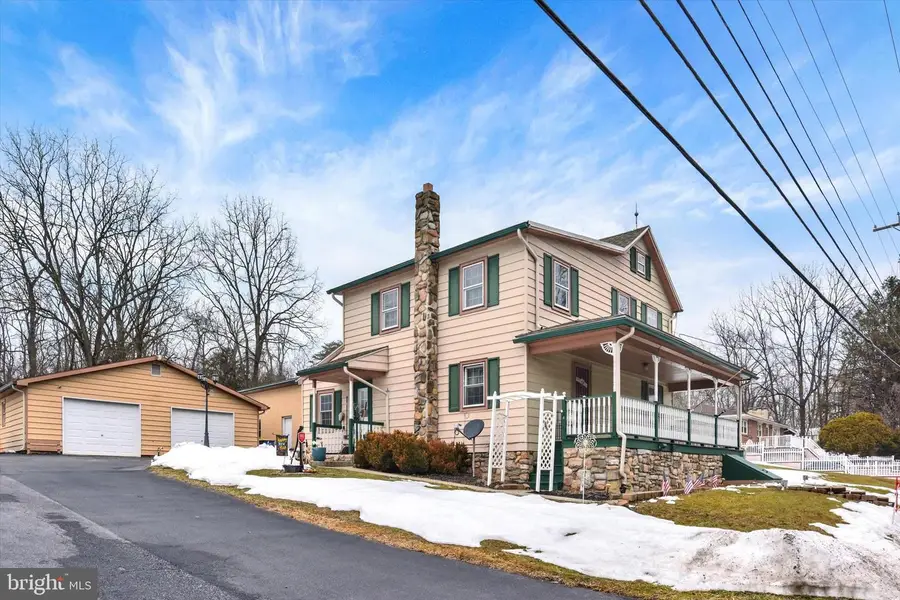 745 Old Trail Rd, Etters, PA 17319 - #2