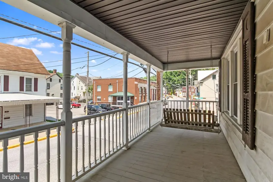 18 Manchester St, Glen Rock, PA 17327 - #3