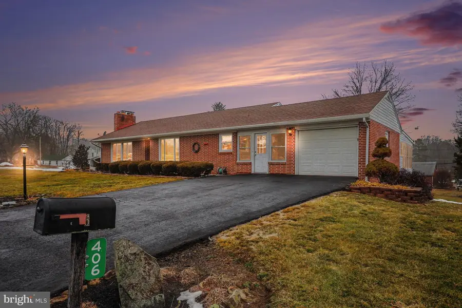 406 Golf Club Ave, Dillsburg, PA 17019 - #3