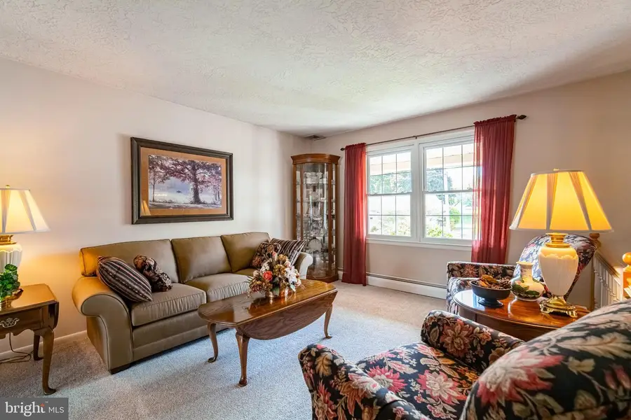 608 Walnut St, Wrightsville, PA 17368 - #3