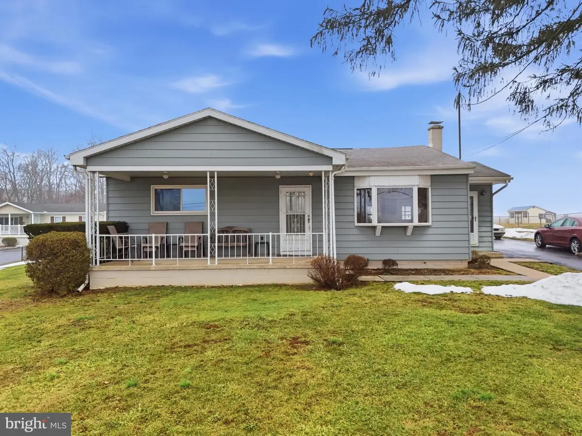 745 Cragmoor Rd, York Haven, PA 17370 - #1