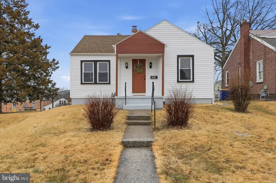 993 N Queen St, York, PA 17404 - #2