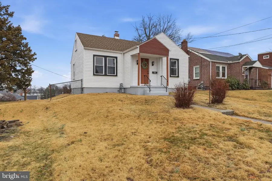 993 N Queen St, York, PA 17404 - #3