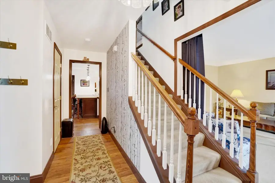 1383 Sterling Dr, York, PA 17404 - #3