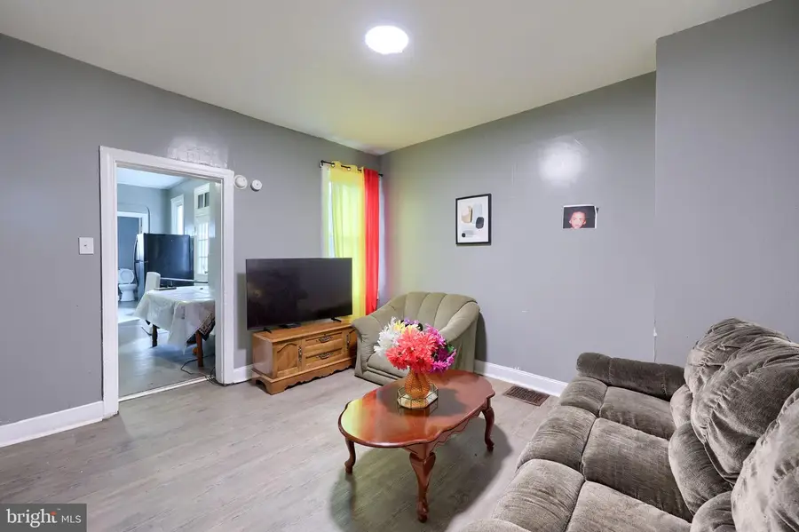 461 E Walnut St, York, PA 17403 - #3