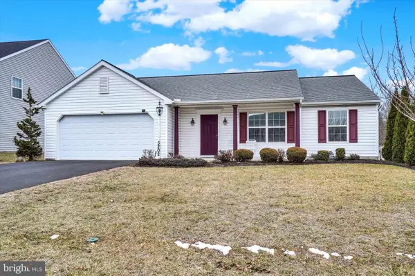 3202 Jodi Ln, DOVER, PA 17315