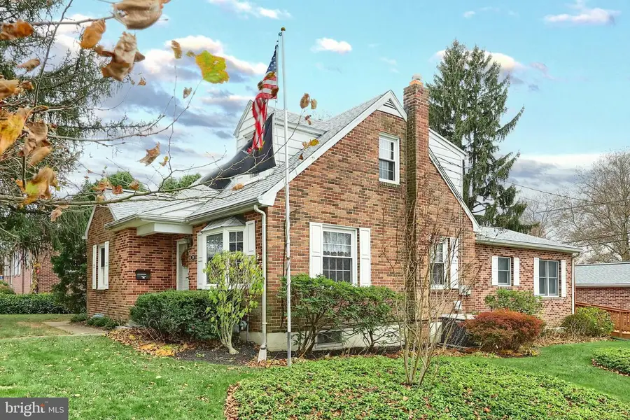 200 S Russell St, York, PA 17402 - #2