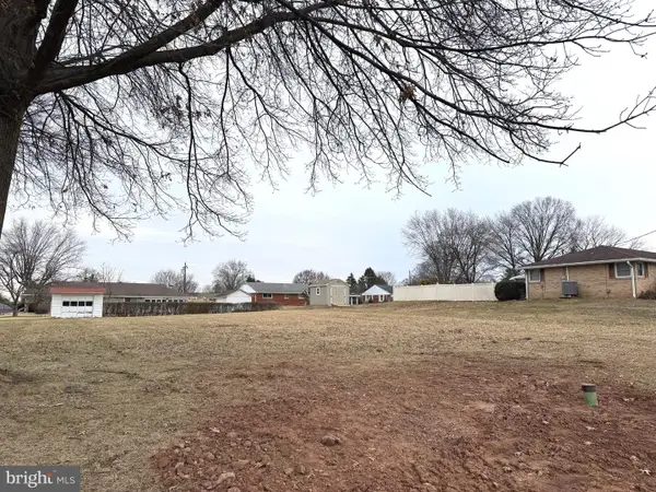 3471 Holly Rd, DOVER, PA 17315