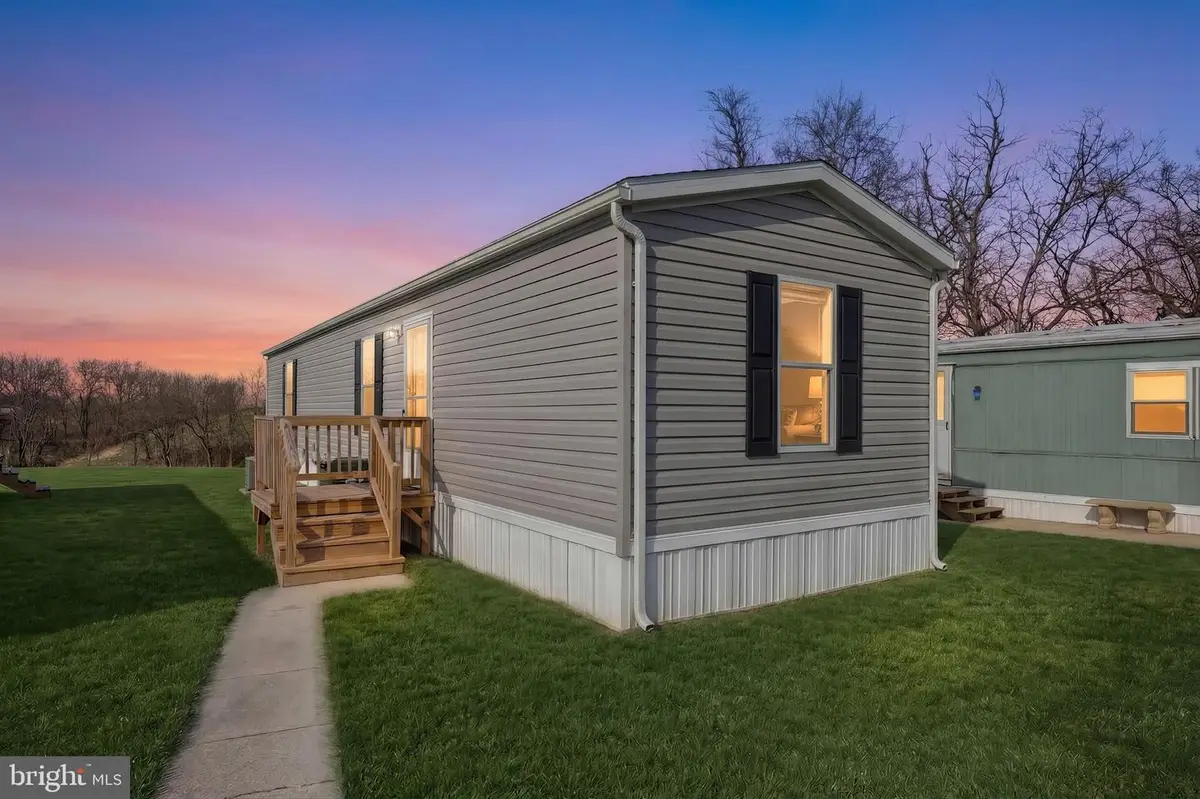 69 Mobile Dr, Thomasville, PA 17364 - #1