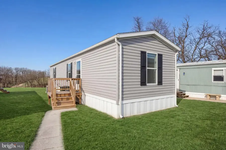 69 Mobile Dr, Thomasville, PA 17364 - #3