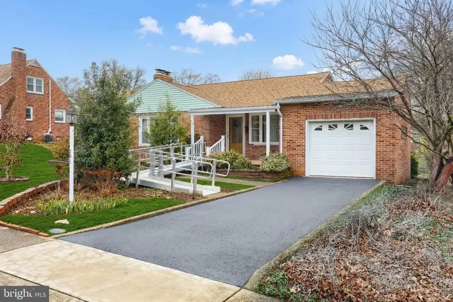 301 N Forrest St, York, PA 17404 - #3