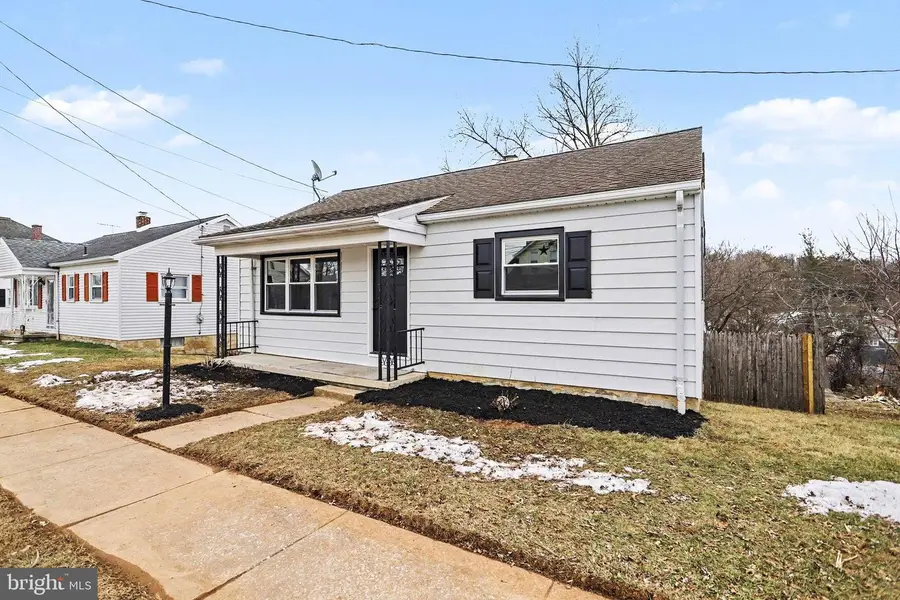 43 W High St, Windsor, PA 17366 - #3