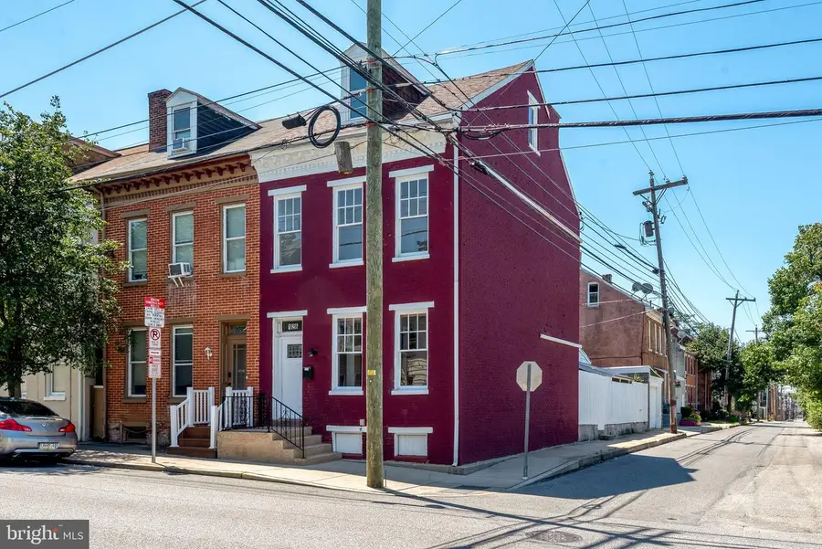 126 N Queen St, York, PA 17403 - #2