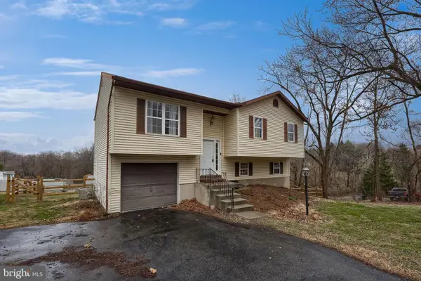 3333 Druck Valley Rd, YORK, PA 17406