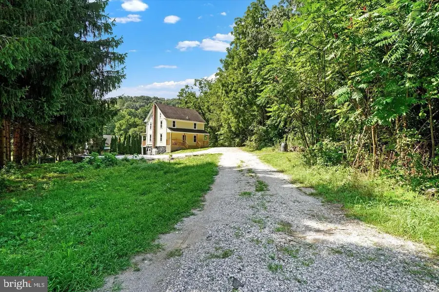 4025 Cherry Run Rd, Glen Rock, PA 17327 - #2