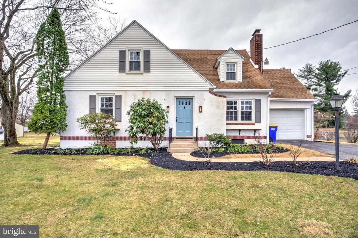 2333 Loucks Rd, York, PA 17408 - #1