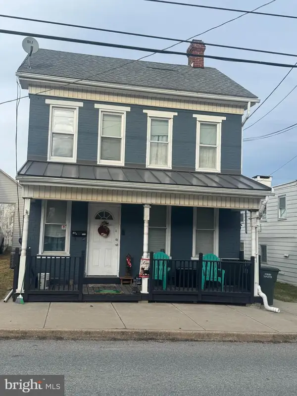 83 N Main St, DOVER, PA 17315